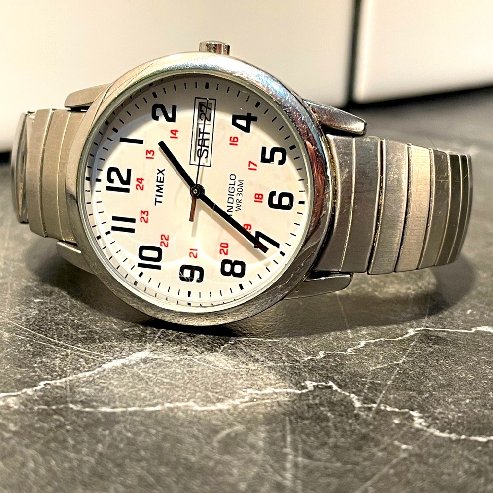 SOLD - Vintage Mens Timex with Stretch Band - New Battery